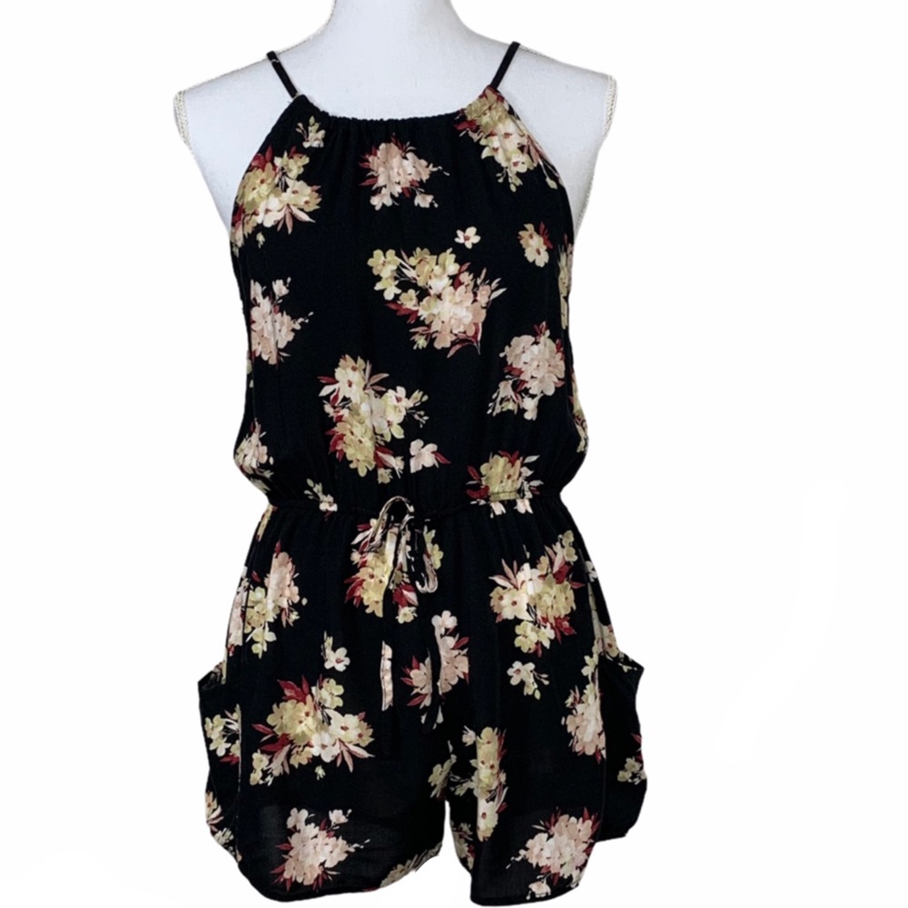 Sweet Wanderer light weight sleeveless romper Sz M